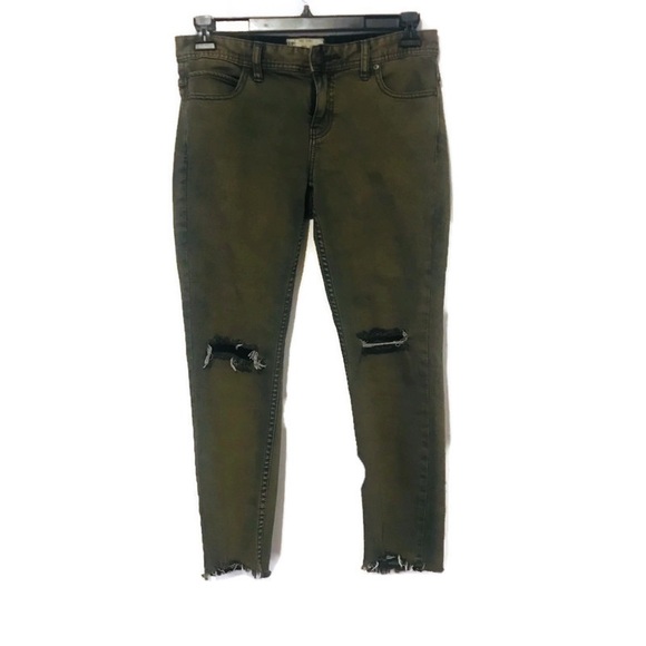 Free People Denim - FREE PEOPLE | Army green distressed crop jeans 28